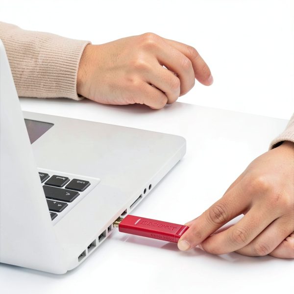 Verbatim USB Flash Drive 16GB Red Retractable Design-5
