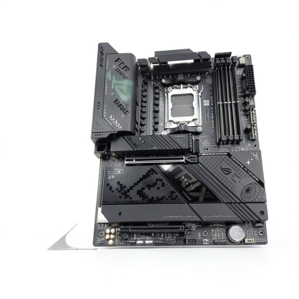 CLX Ra Gaming Desktop AMD Ryzen 9 RTX 5090 96GB DDR5-12